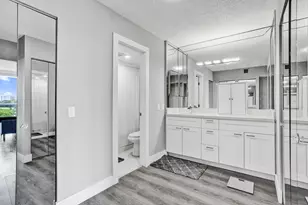 3701 N Country Club Dr, Aventura, FL 33180 - Photo 8