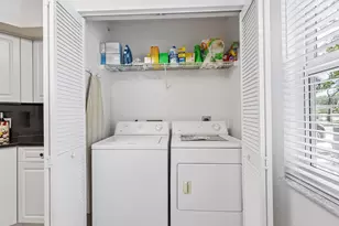 9625 NW 1st Ct, Pembroke Pines, FL 33024 - Photo 16