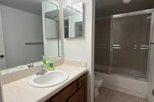 6021 Coral Lake Dr, Margate, FL 33063 - Photo 16