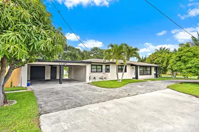117 SE 22nd Avenue, Boynton Beach, FL 33435 - Photo 1