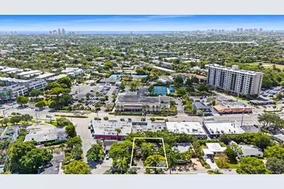 2020 NE 4th Avenue #2, Wilton Manors, FL 33305 - Photo 2