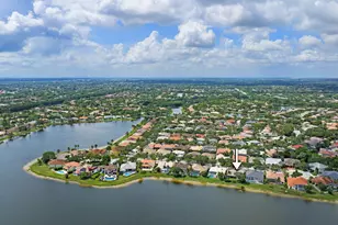 804 Heritage Dr, Weston, FL 33326 - Photo 2