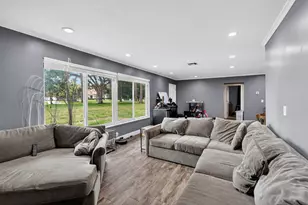 8669 Nashua Dr, Palm Beach Gardens, FL 33418 - Photo 4