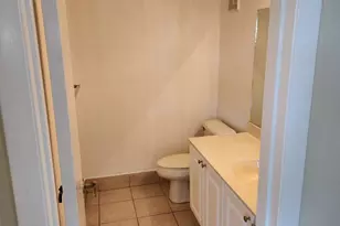 711 N Pine Island Rd, Plantation, FL 33324 - Photo 8