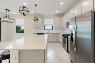 471 SE Vallarta Dr, Port Saint Lucie, FL 34984 - Photo 14