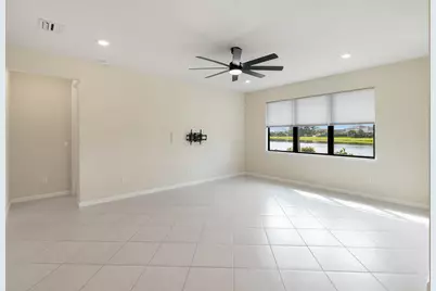 471 SE Vallarta Drive, Port Saint Lucie, FL 34984 - Photo 10