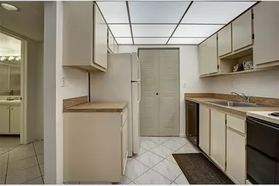 15469 Lakes Of Delray Boulevard #102, Delray Beach, FL 33484 - Photo 16