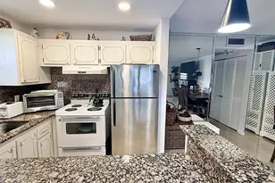 21 Newport B Ct, Deerfield Beach, FL 33442 - Photo 8