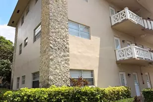 5103 NW 35th St, Lauderdale Lakes, FL 33319 - Photo 4