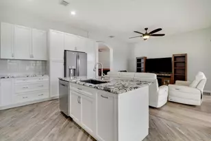 7077 Copperfield Cir, Lake Worth, FL 33467 - Photo 10