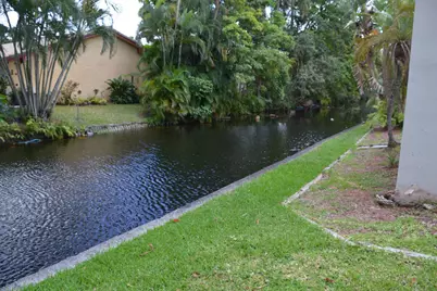 500 SW 62nd Avenue, Plantation, FL 33317 - Photo 8