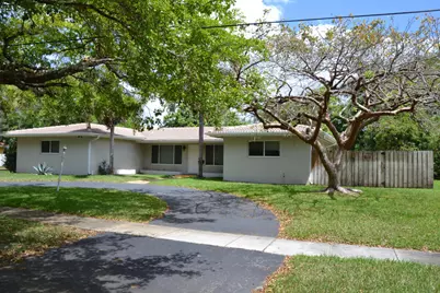 500 SW 62nd Avenue, Plantation, FL 33317 - Photo 2