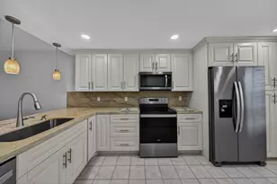 3503 Oaks Way, Pompano Beach, FL 33069 - Photo 4
