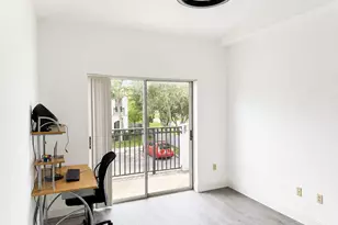711 SW 148th Ave, Sunrise, FL 33325 - Photo 10