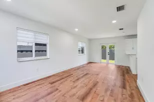 1293 NW 38th St, Miami, FL 33142 - Photo 8