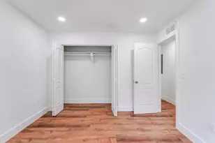 1293 NW 38th St, Miami, FL 33142 - Photo 10