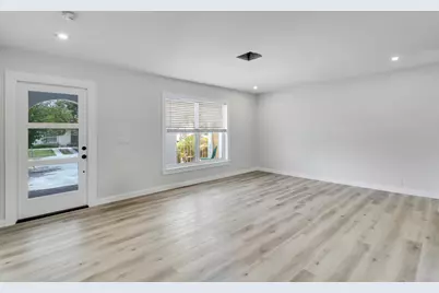748 Tallapoosa Street, West Palm Beach, FL 33405 - Photo 2