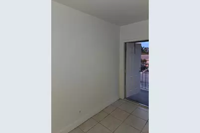 230 SW 11th Avenue #17, Hallandale Beach, FL 33009 - Photo 4