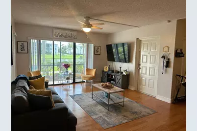 1102 Green Pine Boulevard #B1, West Palm Beach, FL 33409 - Photo 2