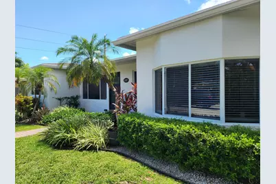 1207 NE 12th Avenue, Fort Lauderdale, FL 33304 - Photo 2