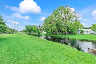 1320 NW 76th Ave, Plantation, FL 33322 - Photo 40