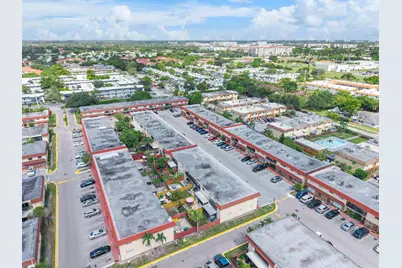 6659 SW 41st Place #38, Davie, FL 33314 - Photo 4