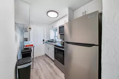 719 SW 2nd Court, Delray Beach, FL 33444 - Photo 8