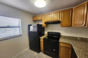 3470 Foxcroft Rd, Miramar, FL 33025 - Photo 6