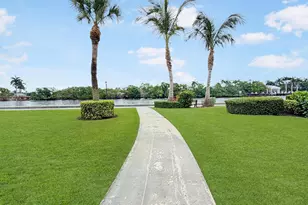 8 Colonial Club Dr, Boynton Beach, FL 33435 - Photo 26