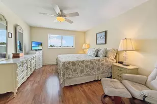 8 Colonial Club Dr, Boynton Beach, FL 33435 - Photo 16