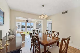 8 Colonial Club Dr, Boynton Beach, FL 33435 - Photo 8