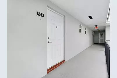 8 Colonial Club Drive #303, Boynton Beach, FL 33435 - Photo 2