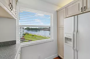 8 Colonial Club Dr, Boynton Beach, FL 33435 - Photo 12