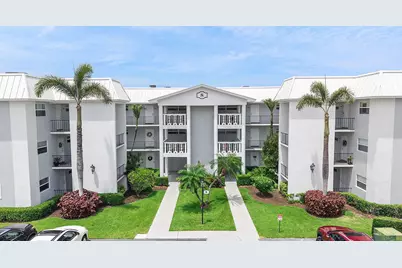 8 Colonial Club Drive #303, Boynton Beach, FL 33435 - Photo 2