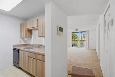 7900 NW 50th Street #204, Lauderhill, FL 33351 - Photo 6