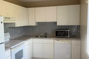 1131 SE Parrish Ct, Port Saint Lucie, FL 34952 - Photo 4
