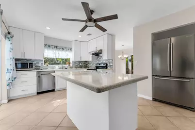 9855 NW 2nd Court, Plantation, FL 33324 - Photo 6