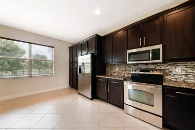 8268 Calabria Lakes Drive, Boynton Beach, FL 33473 - Photo 6