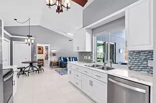 986 Cherry Ln, Wellington, FL 33414 - Photo 12