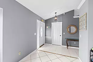 986 Cherry Ln, Wellington, FL 33414 - Photo 4