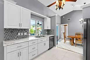 986 Cherry Ln, Wellington, FL 33414 - Photo 20