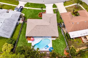 986 Cherry Ln, Wellington, FL 33414 - Photo 42