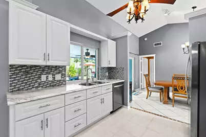 986 Cherry Lane, Wellington, FL 33414 - Photo 20