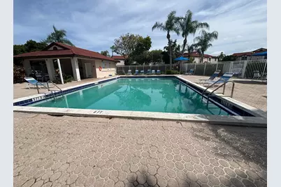 11201 SW 13th Street #103, Pembroke Pines, FL 33025 - Photo 4