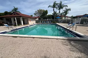 11201 SW 13th St, Pembroke Pines, FL 33025 - Photo 4