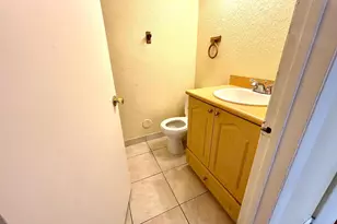 11201 SW 13th St, Pembroke Pines, FL 33025 - Photo 18