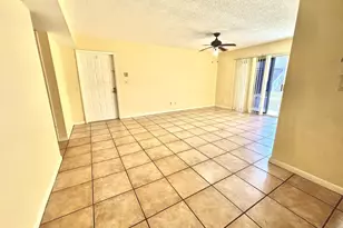 11201 SW 13th St, Pembroke Pines, FL 33025 - Photo 16