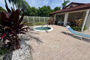 11201 SW 13th St, Pembroke Pines, FL 33025 - Photo 14