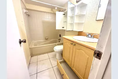 11201 SW 13th Street, Pembroke Pines, FL 33025 - Photo 54