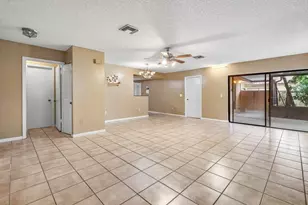 2780 Norfolk Pine Ct, Lake Worth, FL 33462 - Photo 4